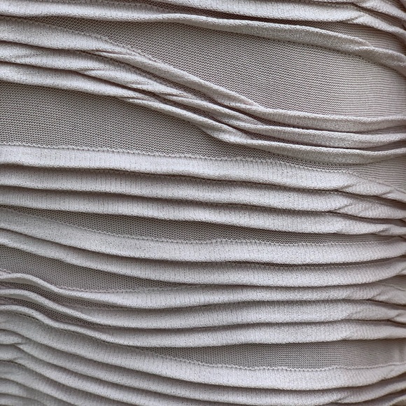 H&M Blush Dress (Fits Size 2 or 4) Vintage - Picture 4 of 10